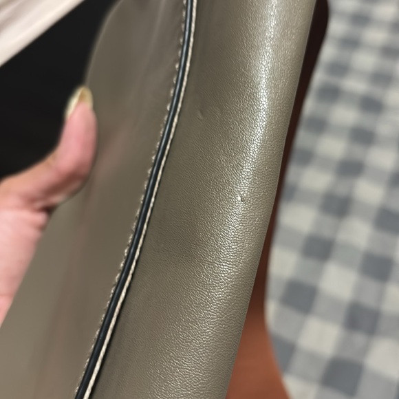 Guess Los Angeles Zimmerman Logo Crossbody - Picture 8 of 13